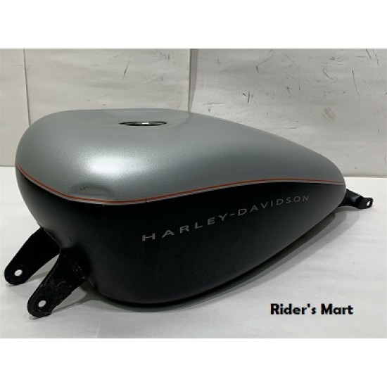FUEL TANK ASS BK/SILVER3.3 GALLONUSED